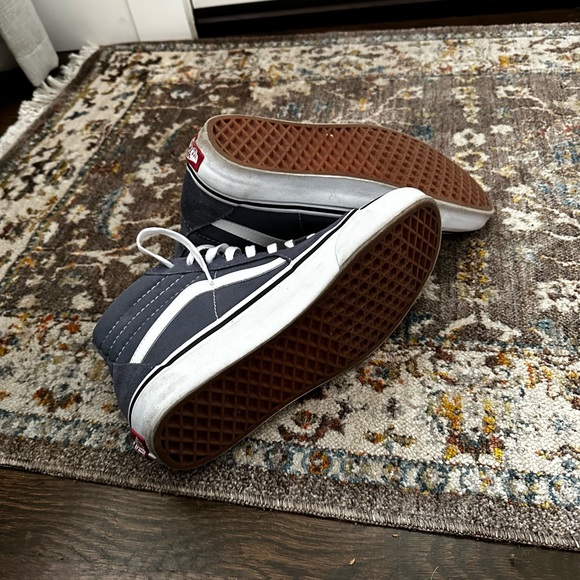 Vans - Picture 4 of 4